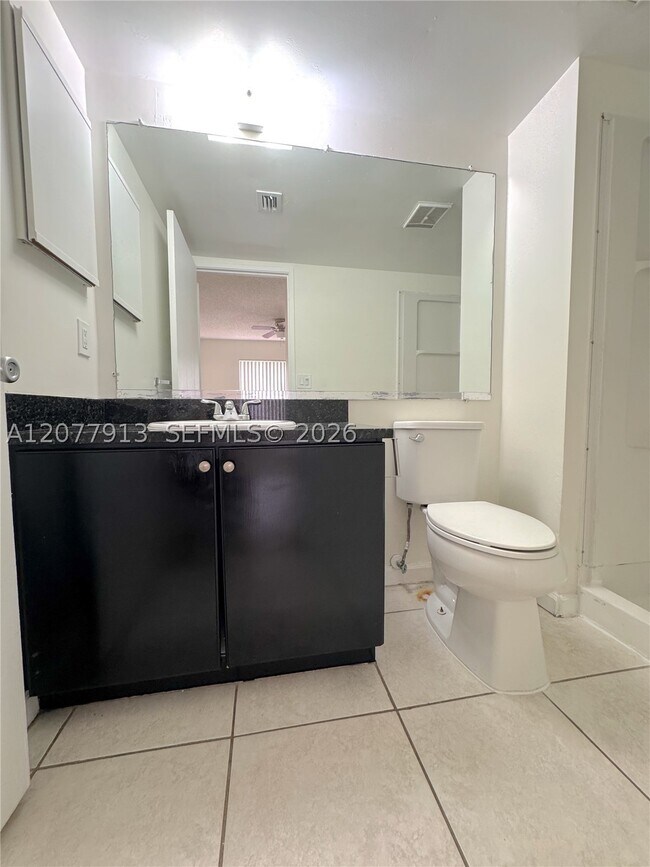 Building Photo - 3252 Coral Lake Dr