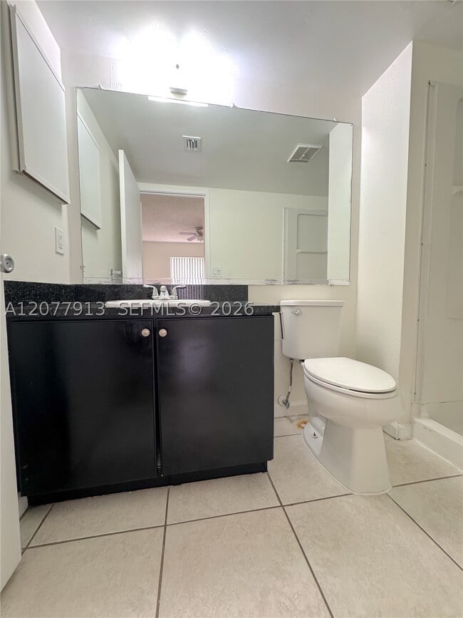 Building Photo - 3252 Coral Lake Dr