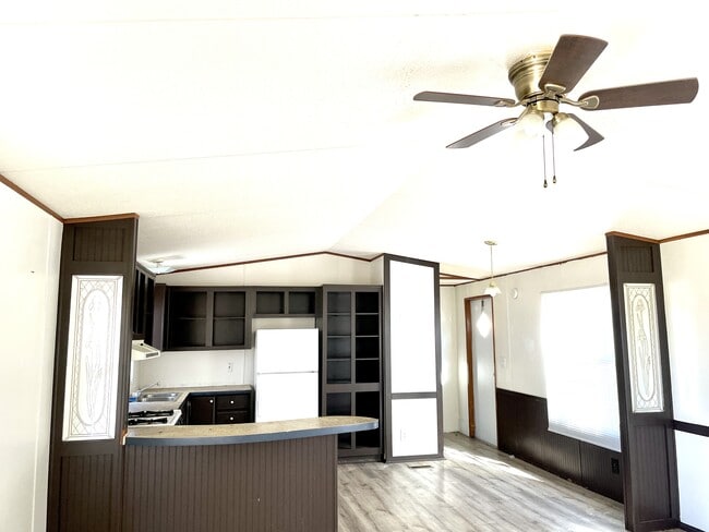Building Photo - 1108 Lake Murray Dr S