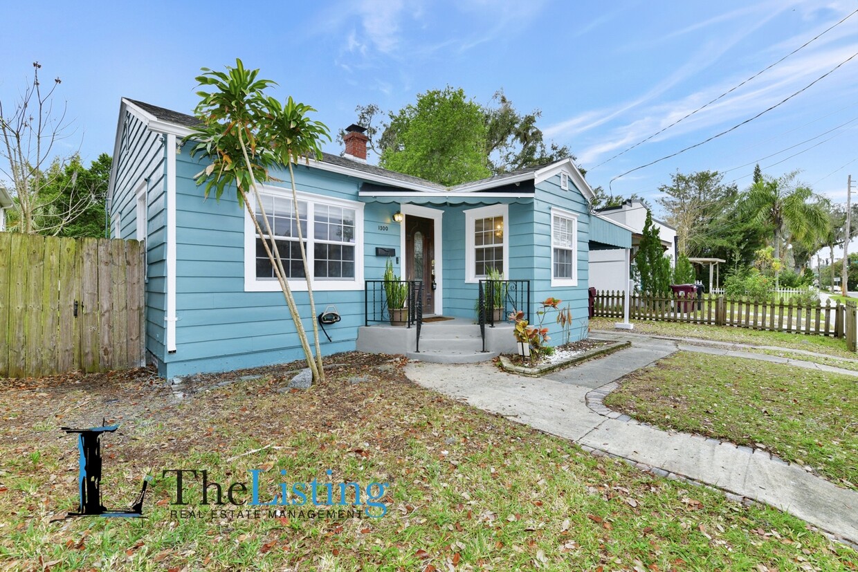 Primary Photo - 1300 E Kaley St