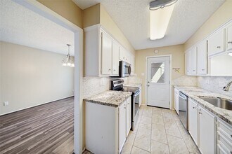 Building Photo - 5836 Sampley Way