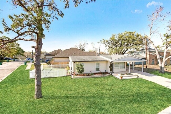 Building Photo - 5500 Arlene St