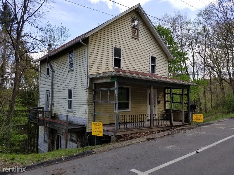 Foto principal - 3 br, 1 bath House - 130 South Pickering S...