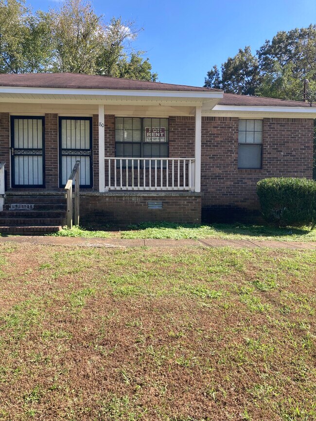 Foto del edificio - 80 Rushwood Dr