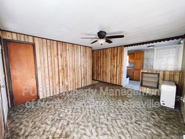 Building Photo - 53 Magic Dr