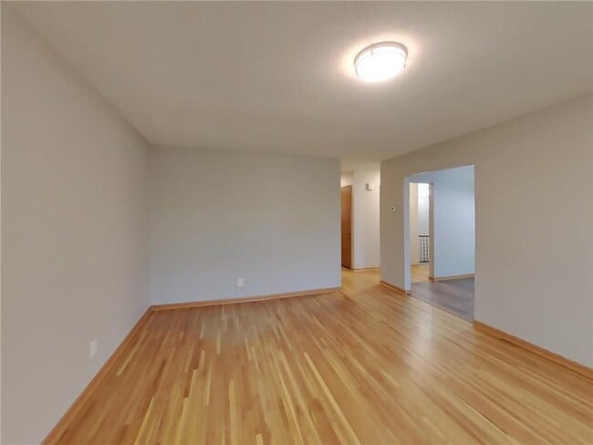 Building Photo - 1397 Pinewood Dr