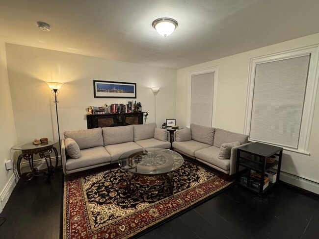 Living Room - 813 19th St