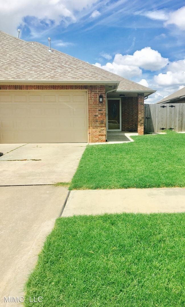15021 KYLE Dr, OKLAHOMA CITY, OK 73170 Condo for Rent in OKLAHOMA