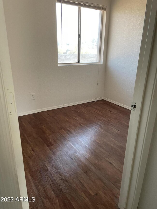 Building Photo - 280 E Ruggles St