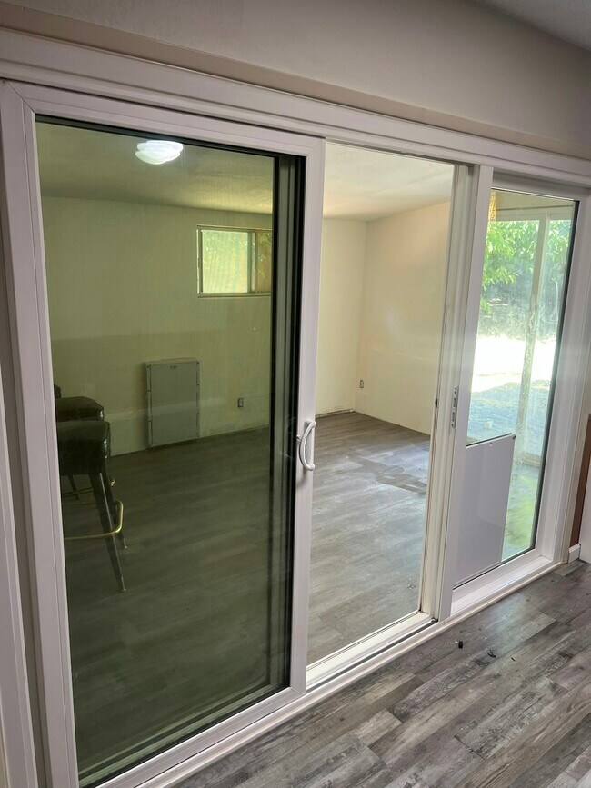 Foto del edificio - 4040 Marlow Ct