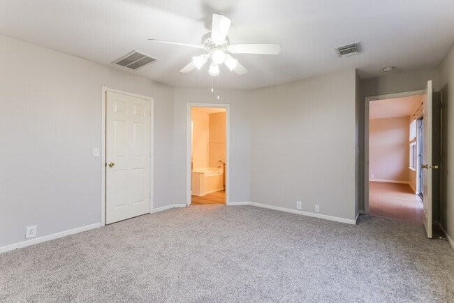 Building Photo - 614 Cypresswood Trce