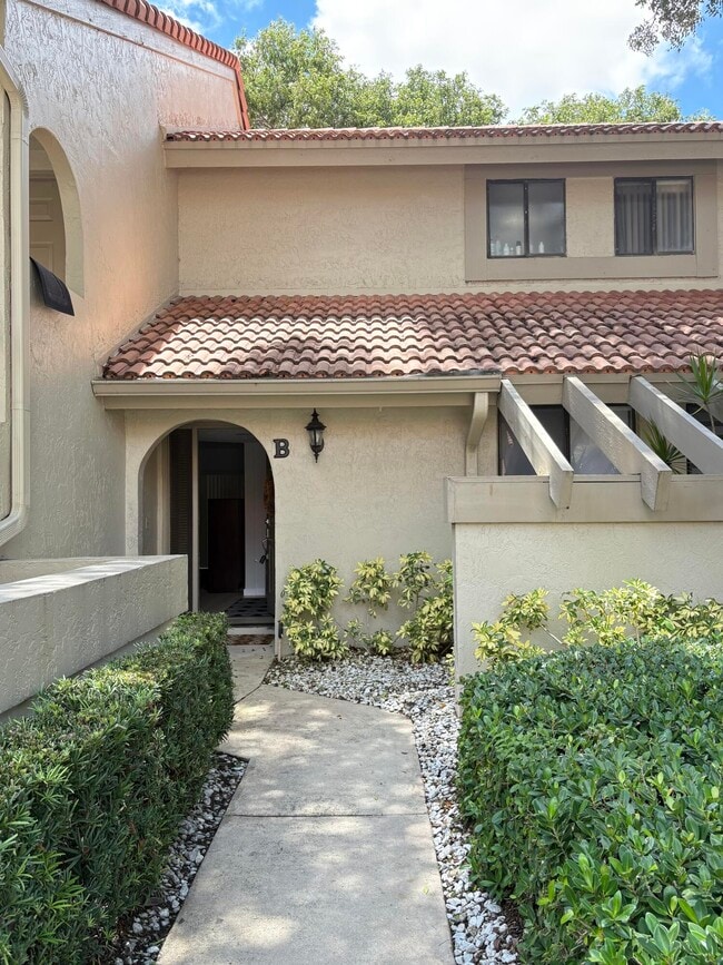 Foto del edificio - 5631 Coach House Cir