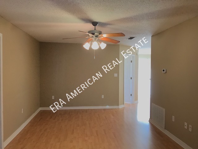 Foto del edificio - 3BR/2BA on Corner Lot!