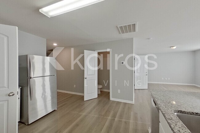 Foto del edificio - 226 Bennett Dairy Rd