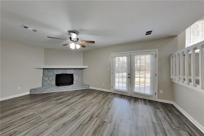 Foto del edificio - 2974 Sloans Way