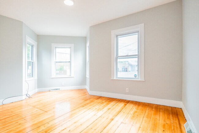 Foto del edificio - 16 Rossmore Rd