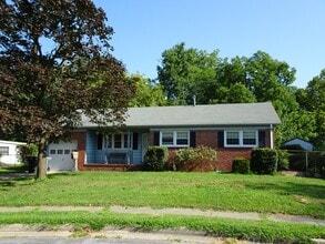 Building Photo - 21 Harris Landing Rd