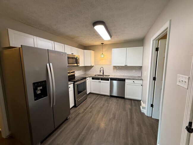 Foto del edificio - Tranquil 3 Bed 2 Bath Home in Raeford