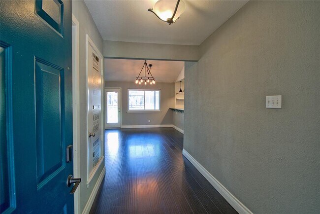 Foto del edificio - 8502 Danville Dr