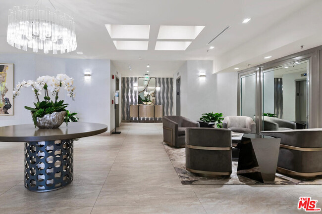 Foto del edificio - 2112 Century Park Ln
