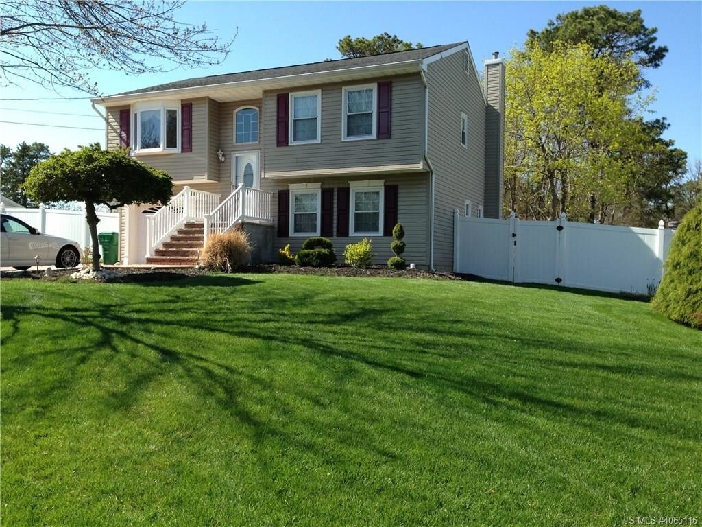 Primary Photo - 609 8th Ave