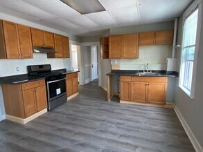 Building Photo - 45 Upham St