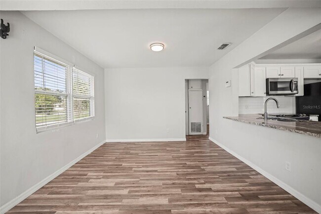 Foto del edificio - 2601 16th Ave N
