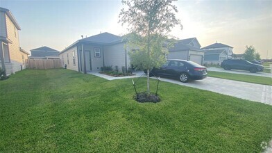 Building Photo - 3922 Glory Grn Dr