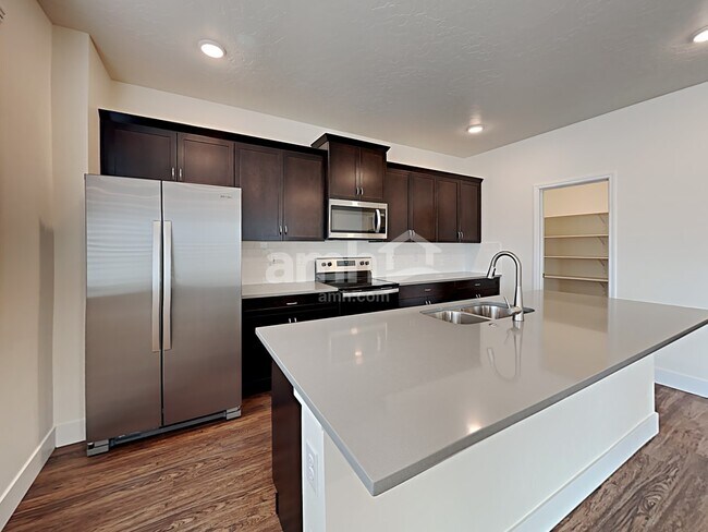Building Photo - 9463 W Dove Creek Street