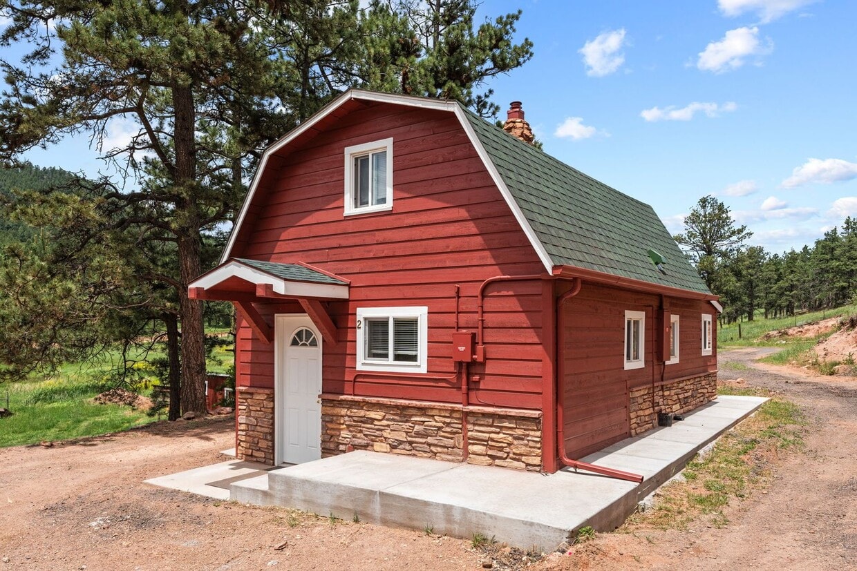 ONE BEDROOM ON THE RANCH! CLOSE TO SHOPPIN... - ONE BEDROOM ON THE RANCH! CLOSE TO SHOPPIN...