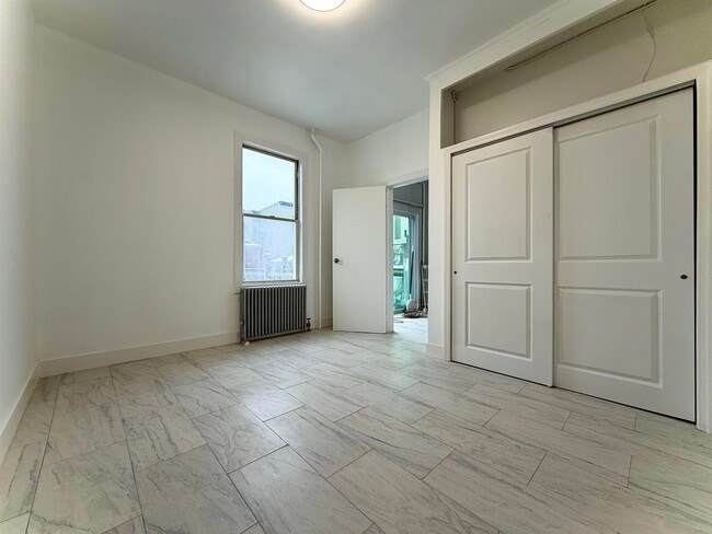 Building Photo - 116 Grace St