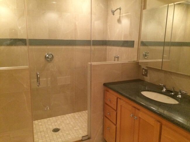 Photo - 1377 Ardmore Dr House