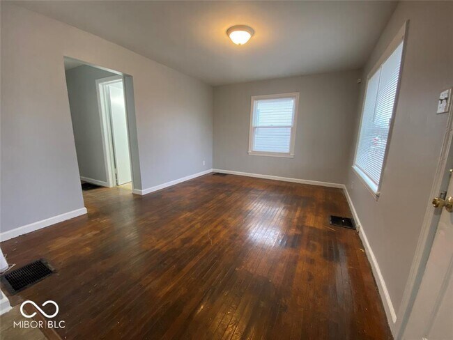 Foto del edificio - 4505 East 21st St