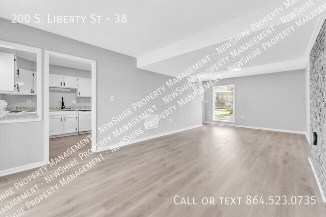 Foto del edificio - 200 S Liberty St