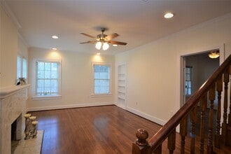 Building Photo - 2135 Bissonnet St