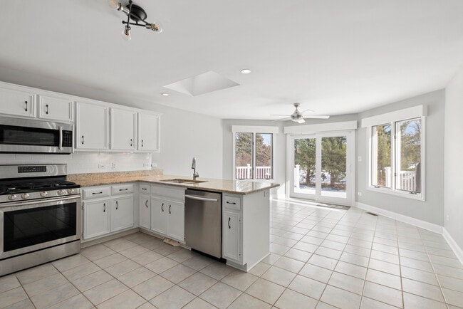 Foto del edificio - 790 Eastwind Dr