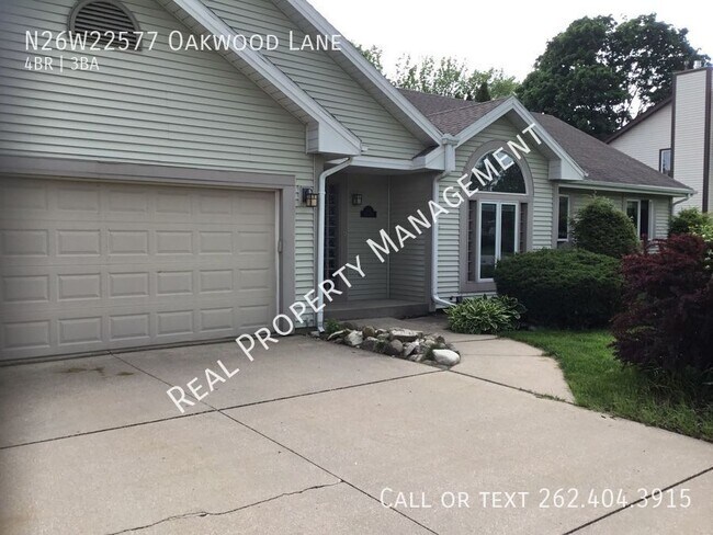 Foto del edificio - N26W22577 Oakwood Ln
