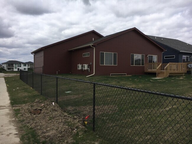 Foto del edificio - 1851 NE Little Beaver Dr