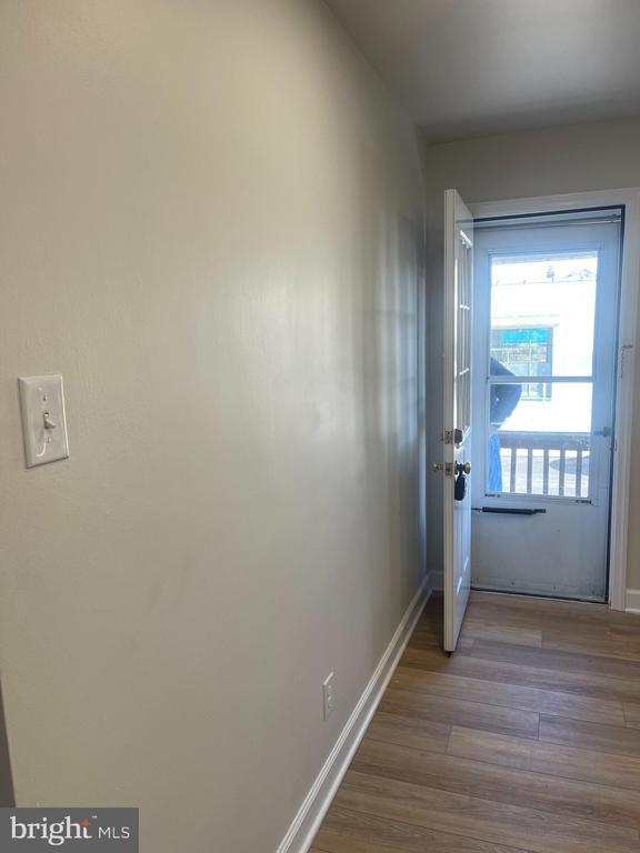 Building Photo - 949-UNIT Bridgeboro St