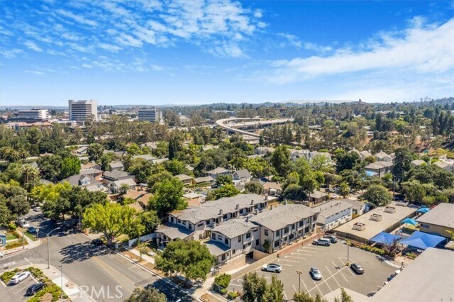 Foto del edificio - 571 Lincoln Ave