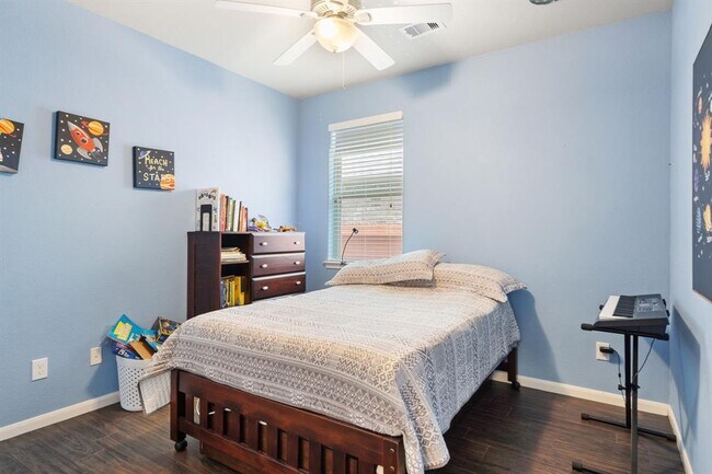 Foto del edificio - 9131 Basin Ridge Ln