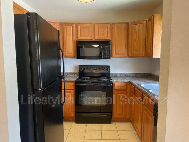 Building Photo - 8880 Old Kings Rd S 70