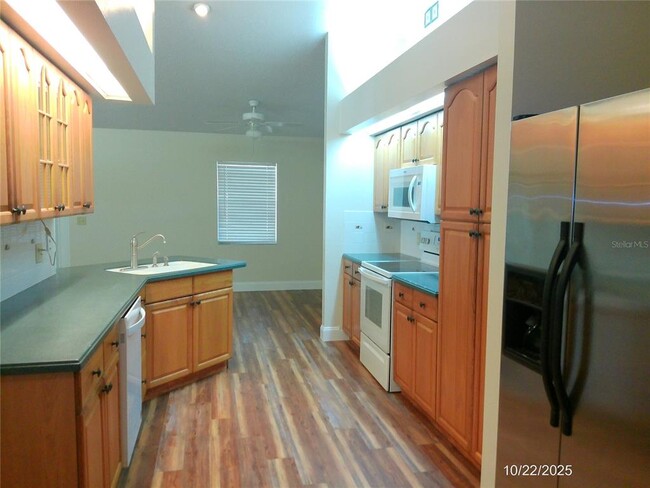 Foto del edificio - 2735 Jennifer Dr