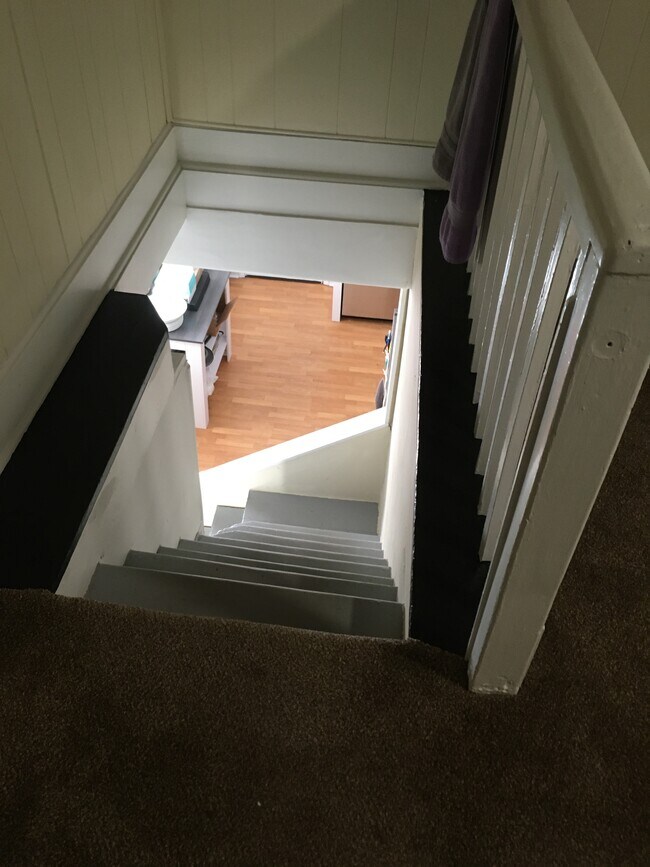 1329 E Brady St Unit up1329, Milwaukee, WI 53202 Apartments in