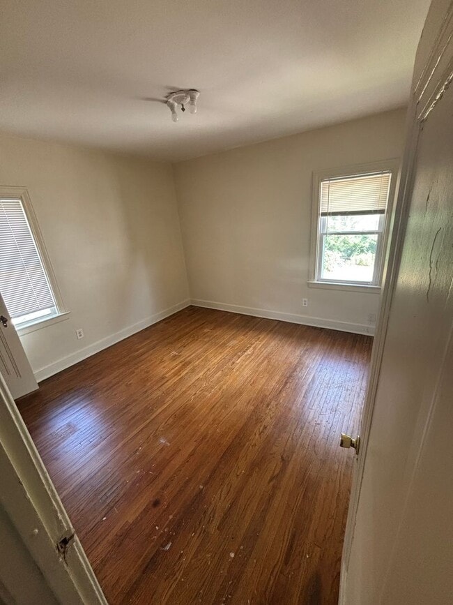 Foto del edificio - 2634 Calverton Rd