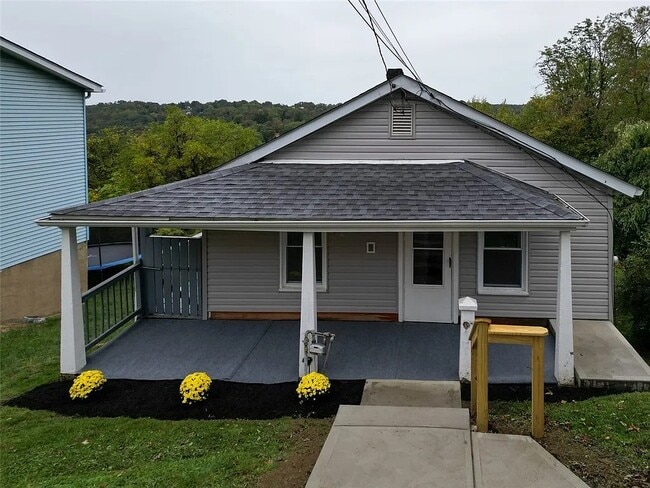 Building Photo - 586 Highland Ave
