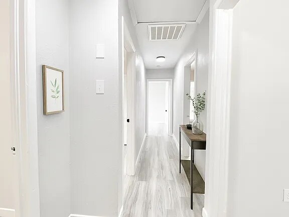 Foto del edificio - 923 Fernwood Ave