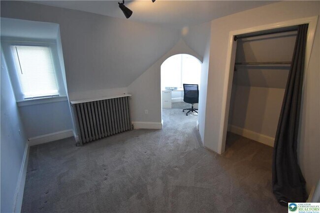 Building Photo - 201 Cattell St