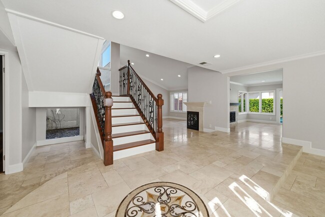 Building Photo - Beautifully Updated 5 Bedroom Woodbridge Home with Pool and much more!