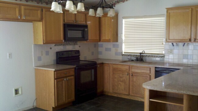 Foto del edificio - 1349 El Cajon Ln